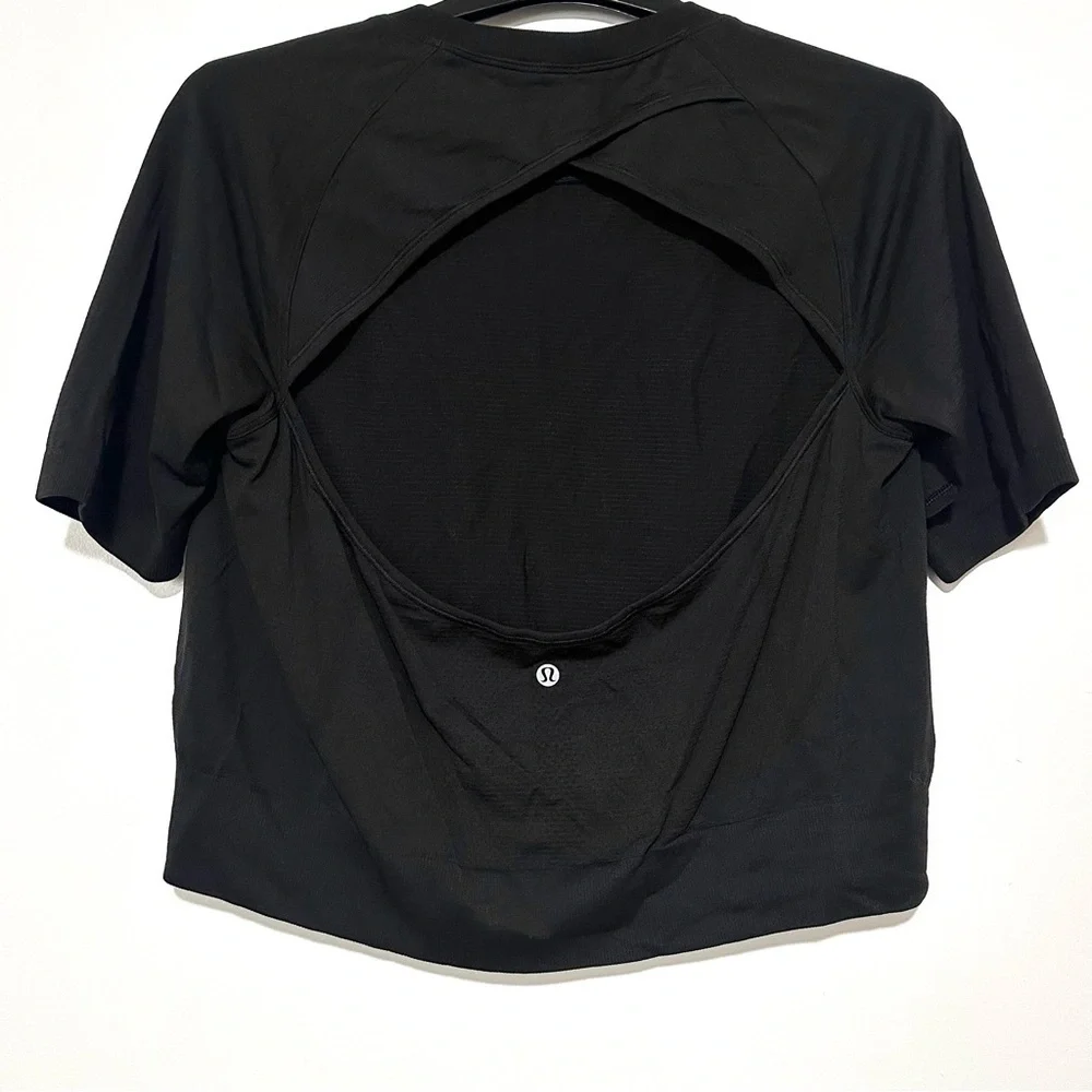 Lululemon Swiftly Train Tee Size 14
